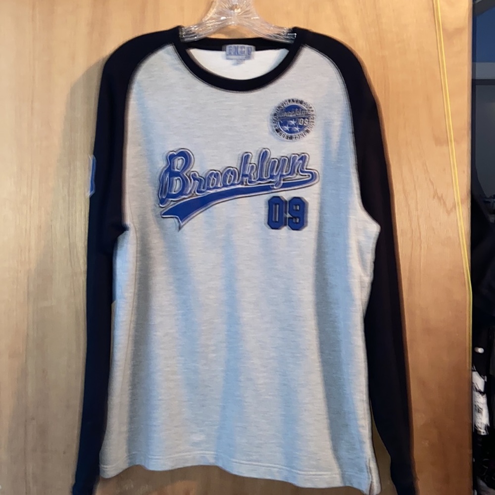 Nearly new Baseball Tee-shirt